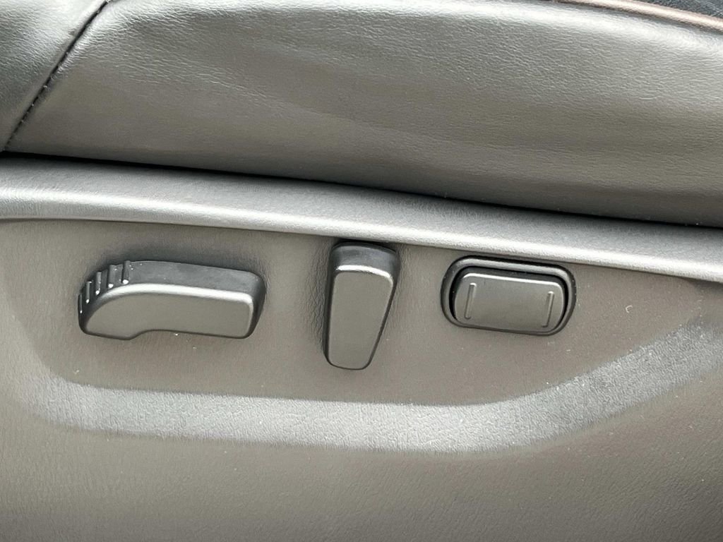 Used 2022 Nissan Armada Platinum w/ Captain's Chairs Package AWD/4WD image 28