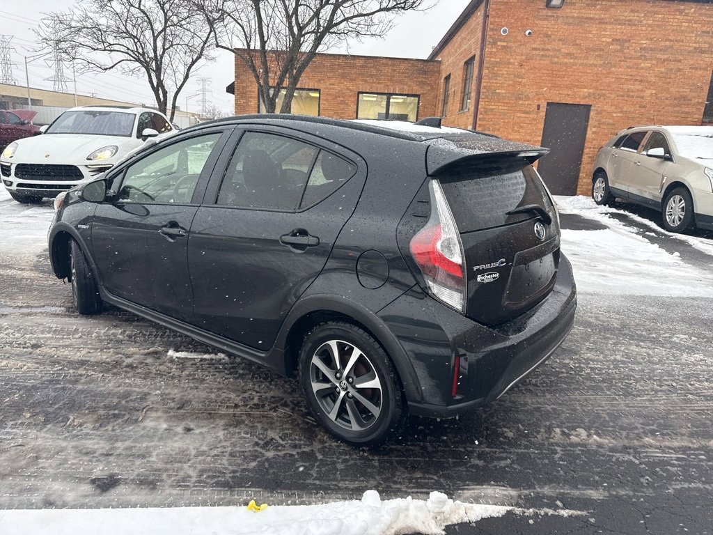 Used 2019 Toyota Prius C image 4
