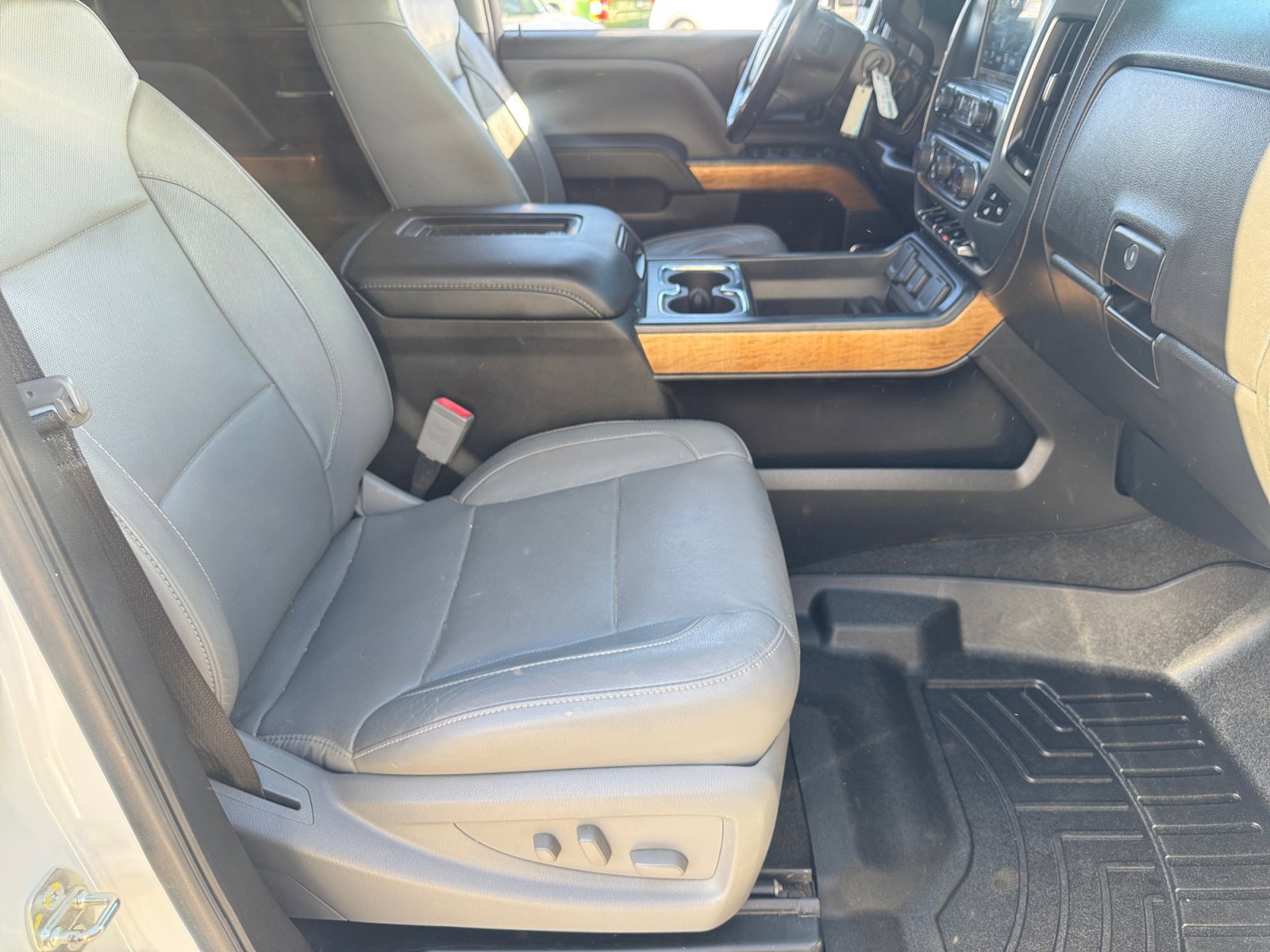 Used 2018 Chevrolet Silverado 2500 LTZ w/ Duramax Plus Package image 19