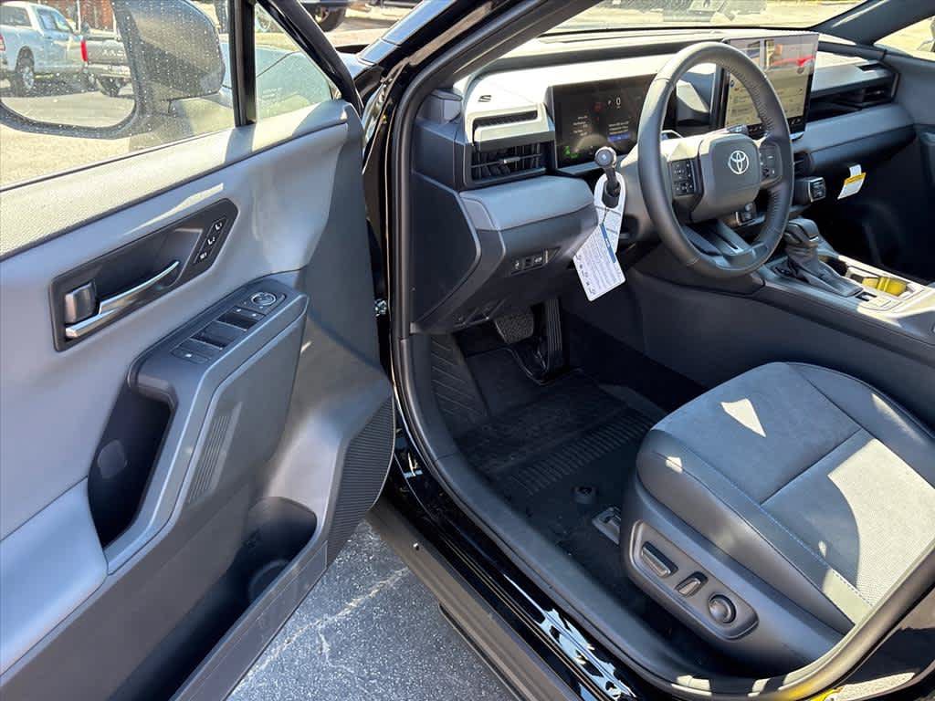 New 2026 Toyota RAV4 XSE w/ Weather Package AWD/4WD image 19