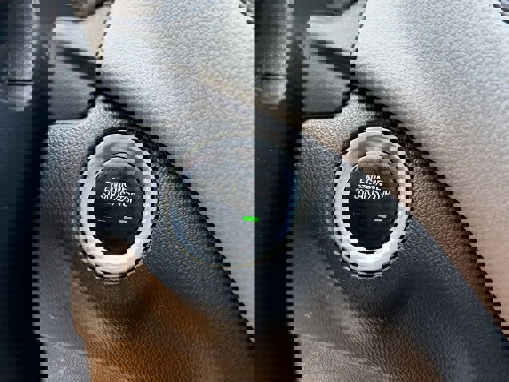 Used 2021 Chevrolet Equinox LS w/ LS Convenience Package FWD image 27