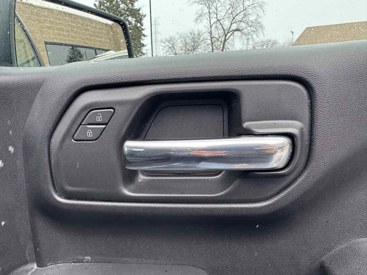 Used 2024 Chevrolet Silverado 1500 Custom image 28