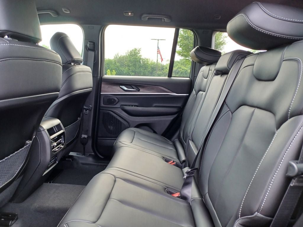 New 2026 Jeep Grand Cherokee Limited AWD/4WD image 27