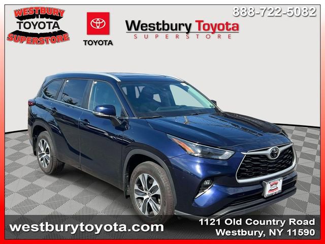 Used 2023 Toyota Highlander XLE AWD/4WD image 1