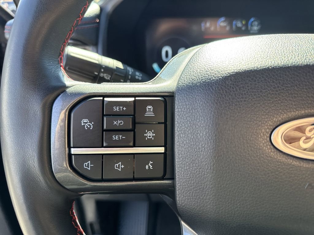 Used 2024 Ford Expedition Limited image 25