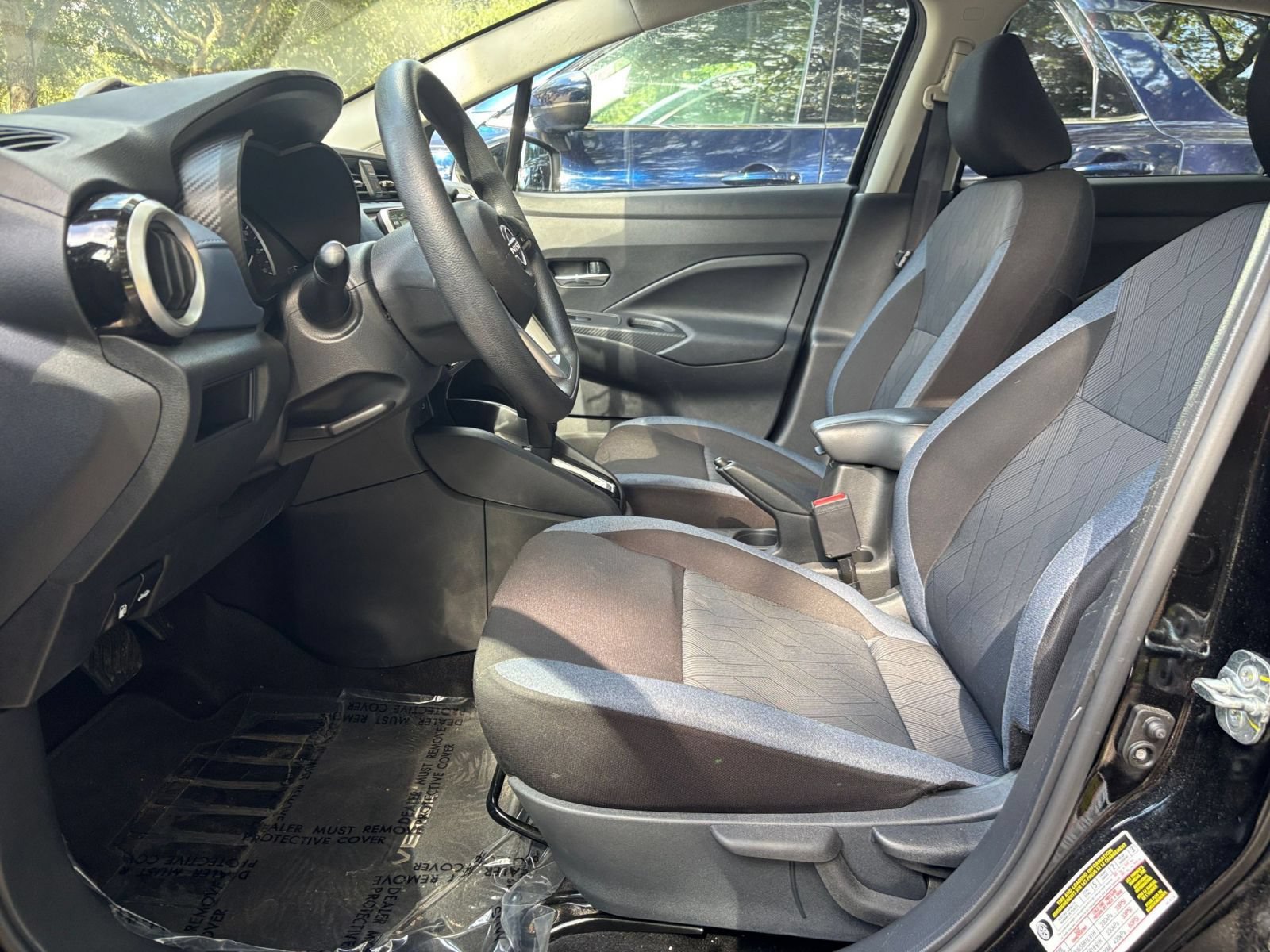 Used 2025 Nissan Versa SV FWD image 24