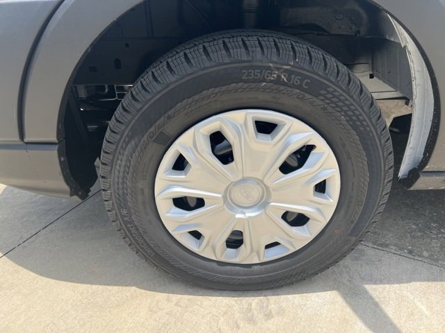 New 2023 Ford E-Transit Medium Roof image 2