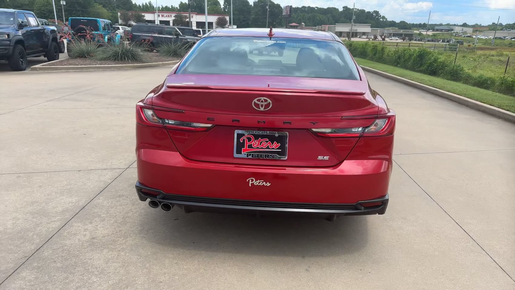 Used 2025 Toyota Camry SE w/ Convenience Package FWD image 8