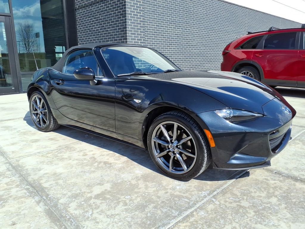 Used 2016 MAZDA MX-5 Miata Grand Touring image 1