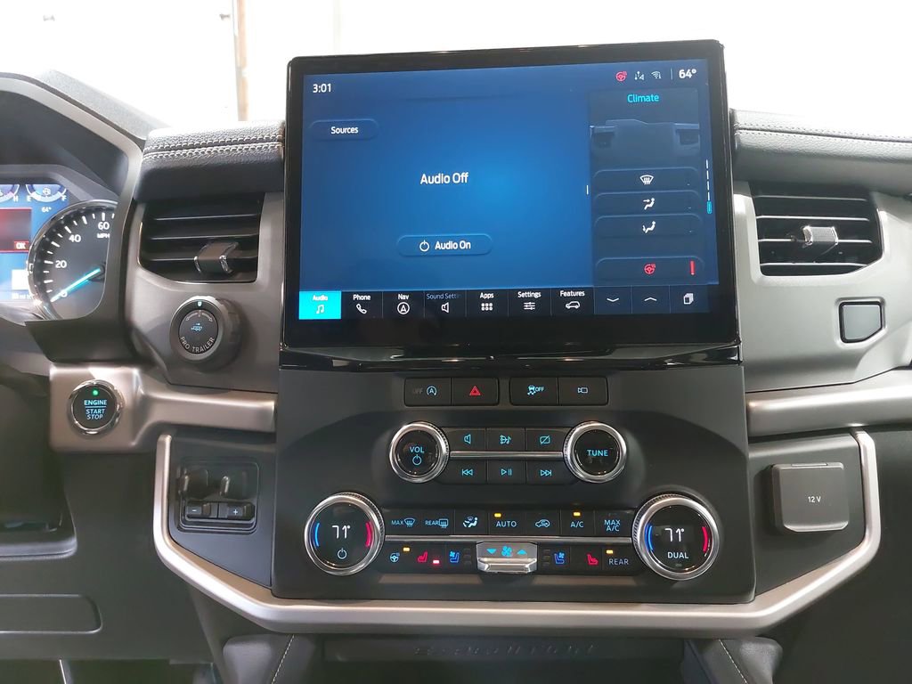 Used 2024 Ford Expedition XLT AWD/4WD image 21
