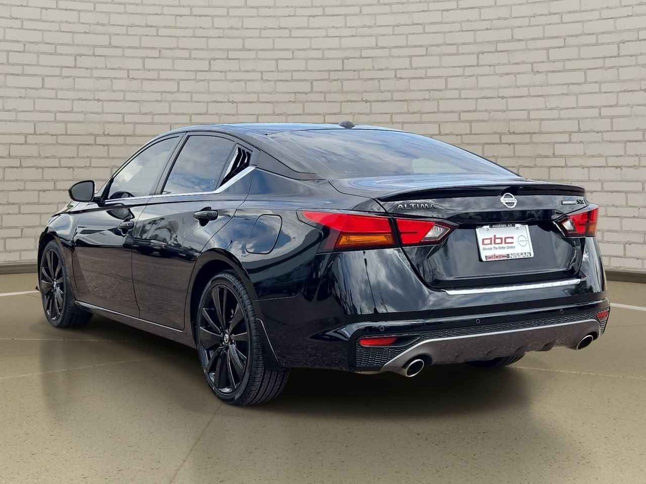 Certified 2022 Nissan Altima 2.5 SR w/ Midnight Edition Package FWD image 7