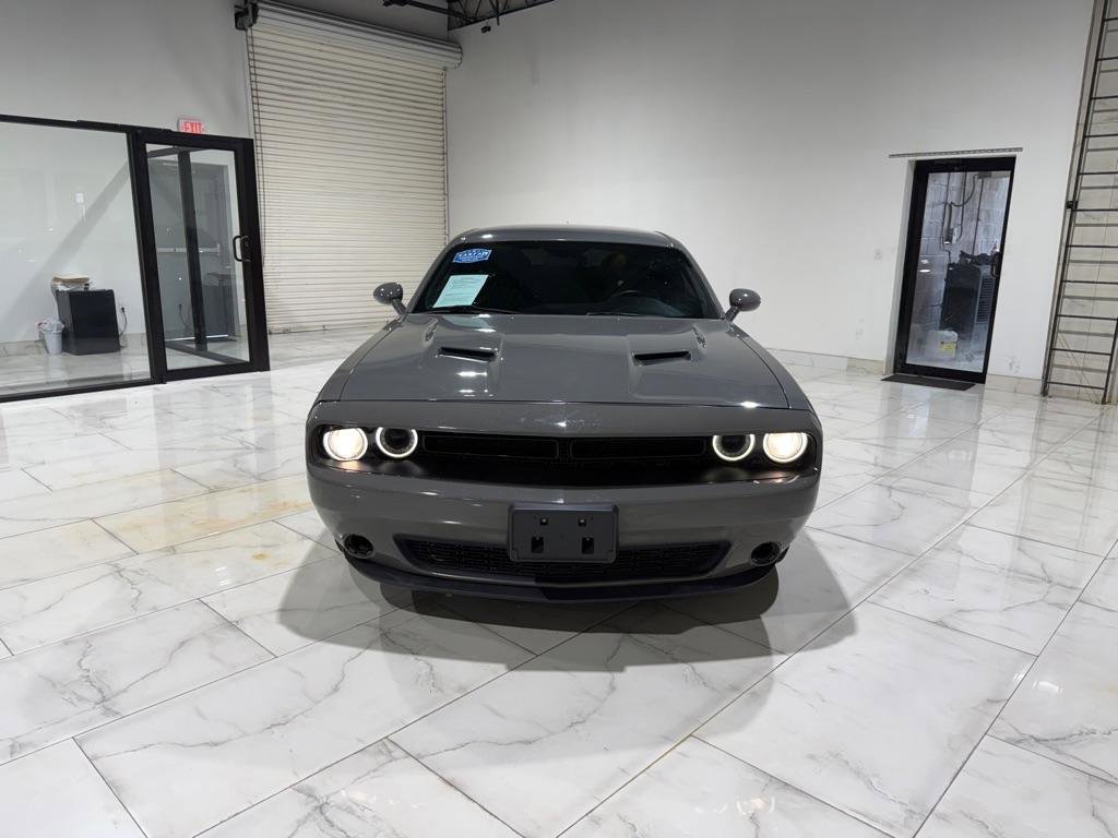 Used 2018 Dodge Challenger SXT w/ Blacktop Package image 2