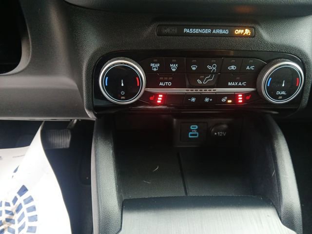 Certified 2022 Ford Escape Titanium w/ Class II Trailer Tow Package image 39