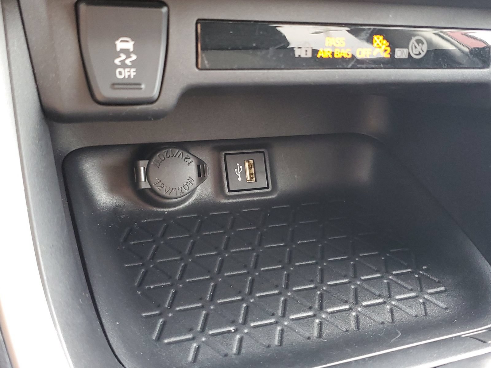 Certified 2024 Toyota RAV4 LE AWD/4WD image 25