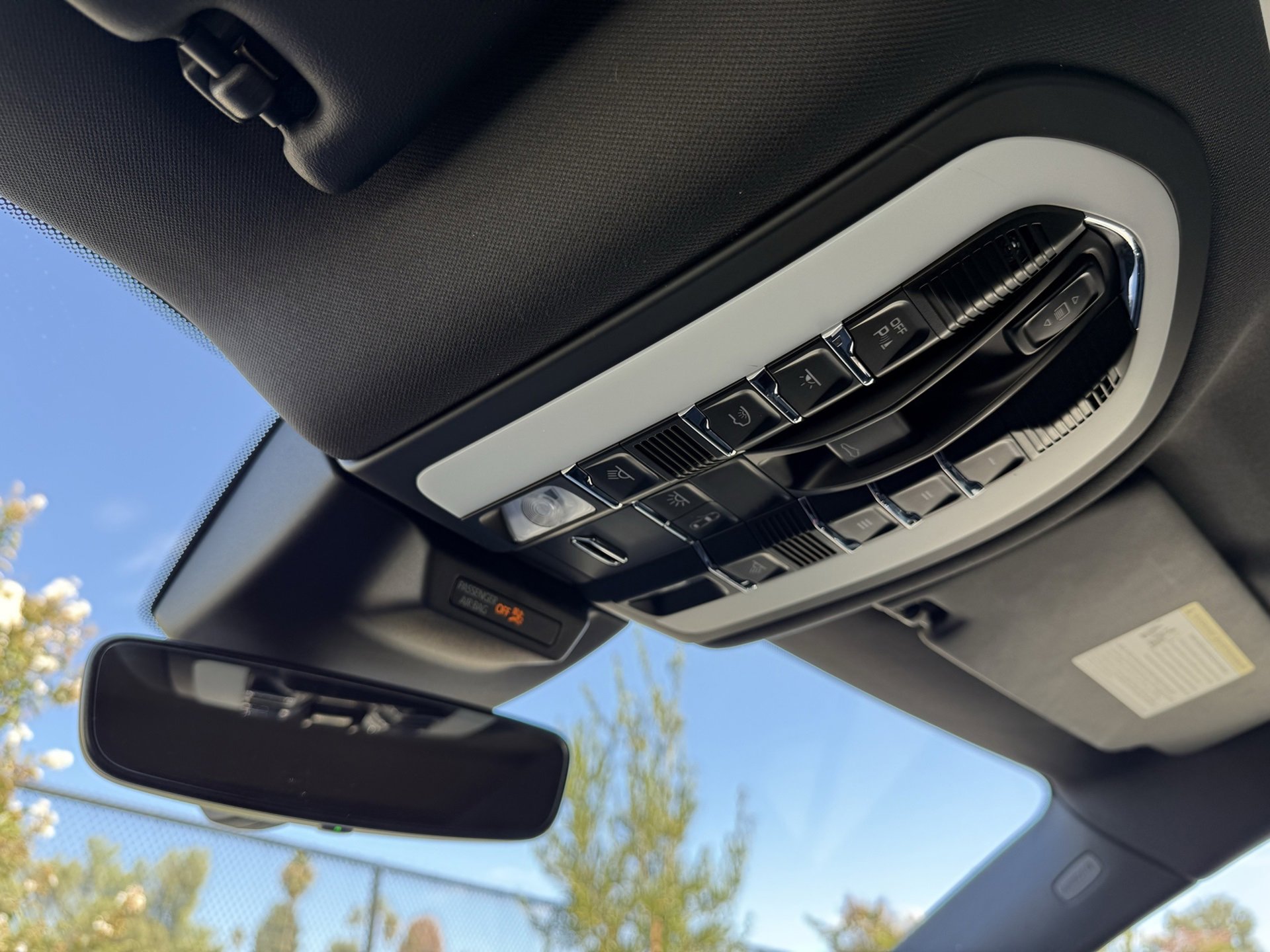 Used 2025 Porsche Macan image 17