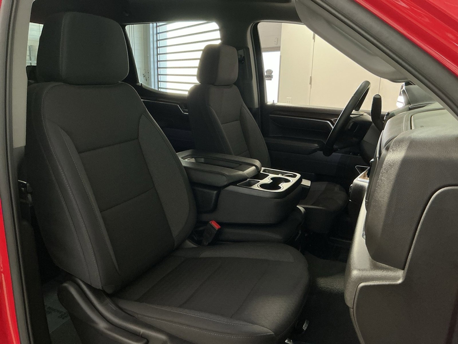 Used 2025 Chevrolet Silverado 1500 LT image 31