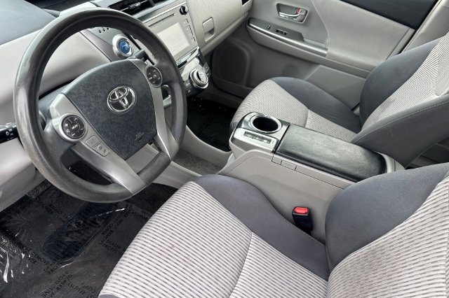 Certified 2017 Toyota Prius V Two FWD image 11