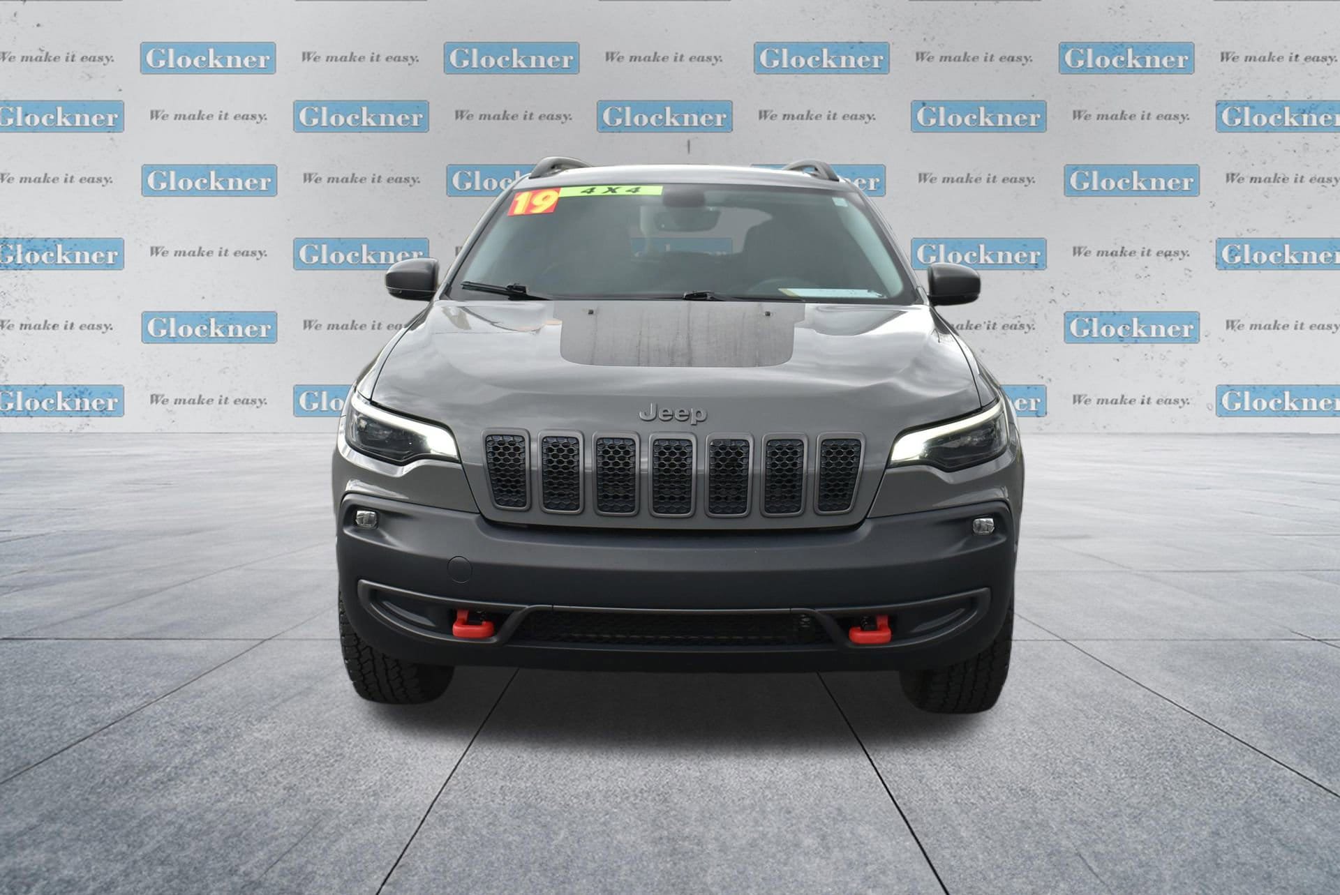 Used 2019 Jeep Cherokee Trailhawk w/ Comfort/Convenience Group AWD/4WD image 2