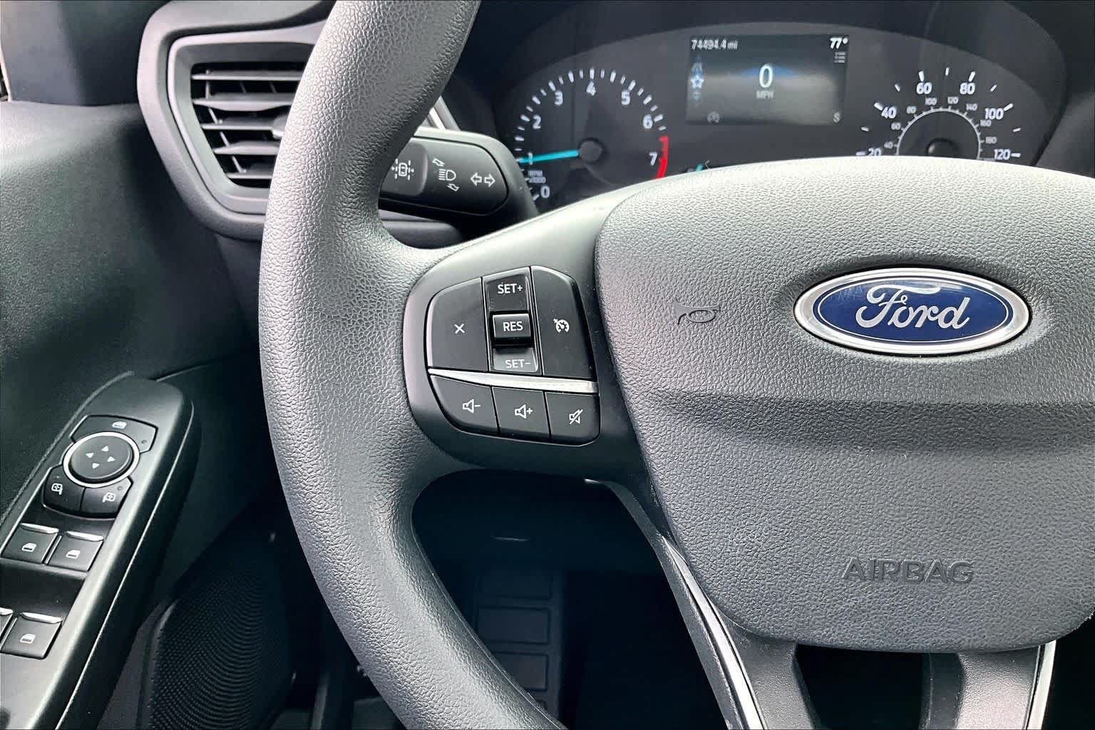 Used 2022 Ford Escape SE FWD image 24