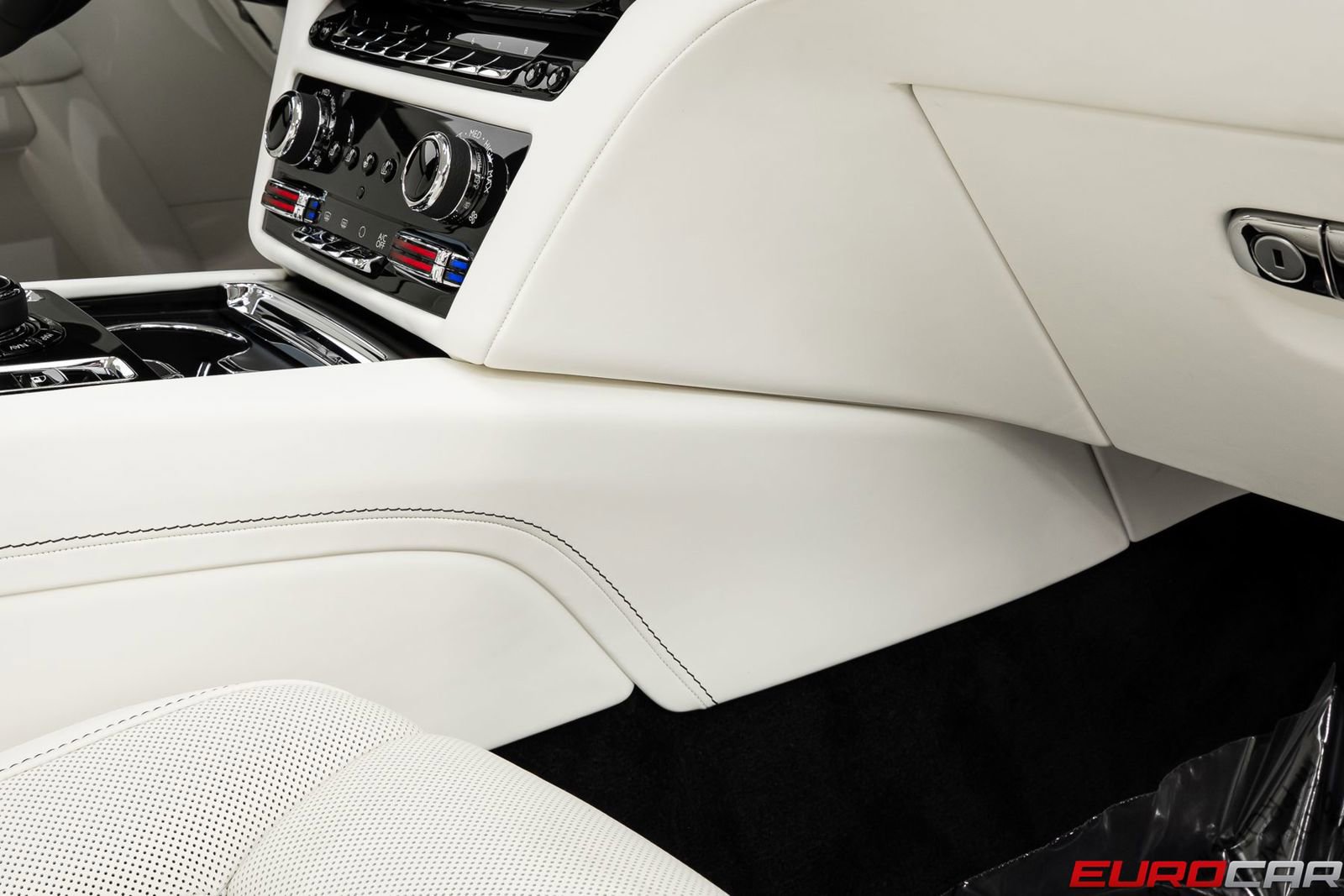 Used 2024 Rolls-Royce Ghost AWD/4WD image 35