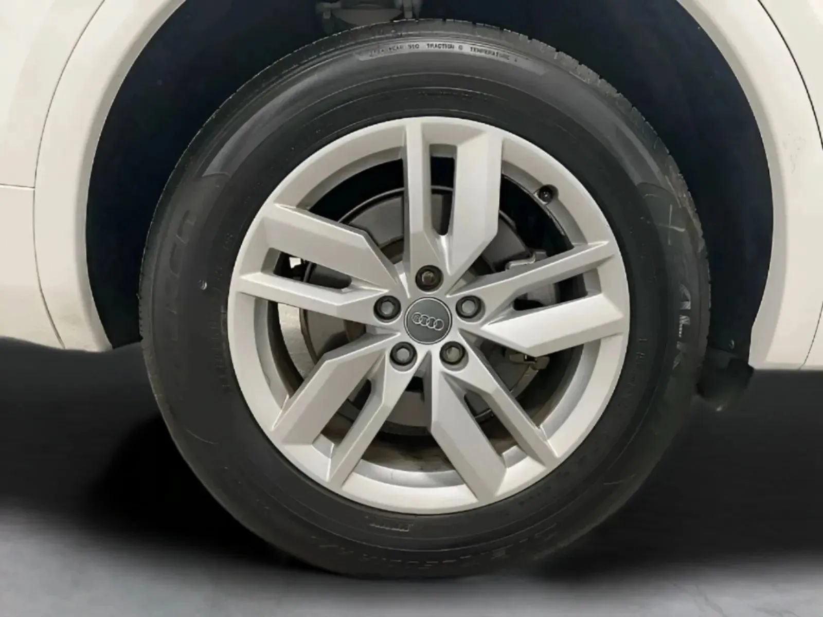 Used 2020 Audi Q5 2.0T Premium AWD/4WD image 34
