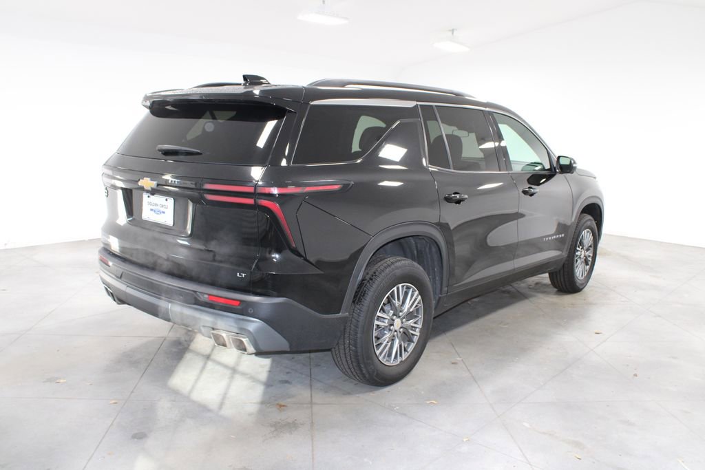 Used 2024 Chevrolet Traverse LT image 9