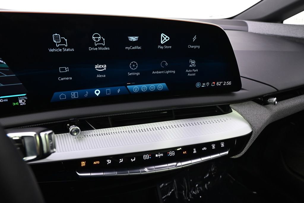 New 2025 Cadillac Optiq Sport 2 w/ LPO, ONYX Package AWD/4WD image 27