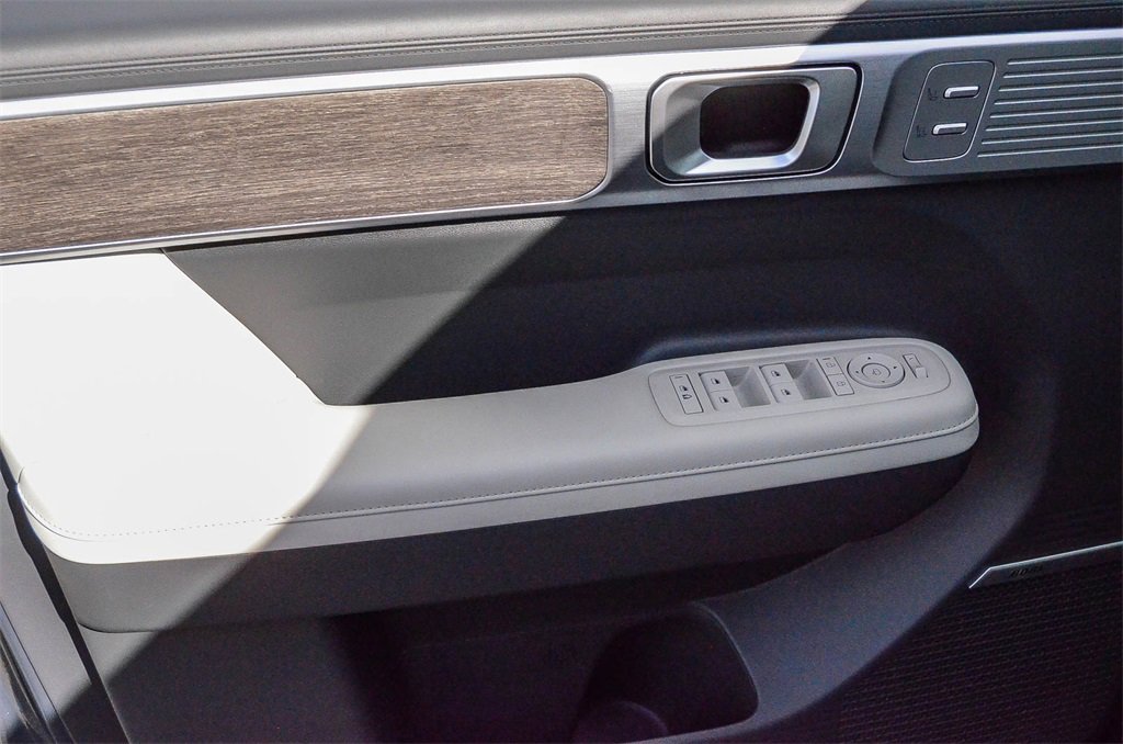 Used 2024 Hyundai Santa Fe Limited image 19