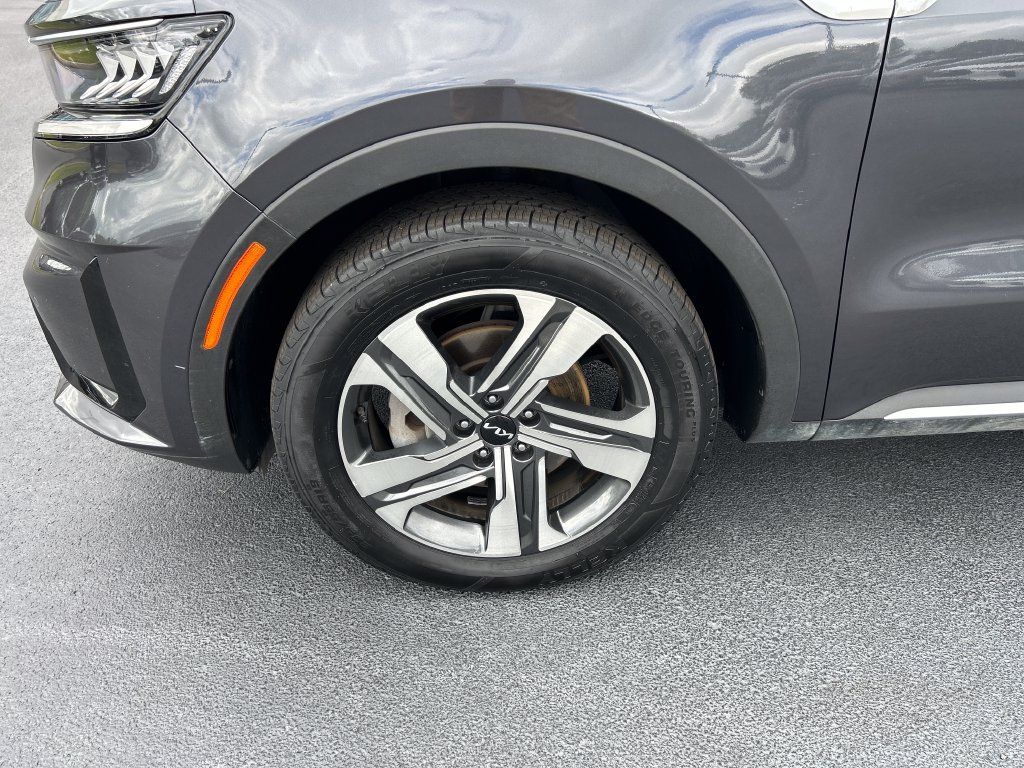 Used 2023 Kia Sorento EX AWD/4WD image 12