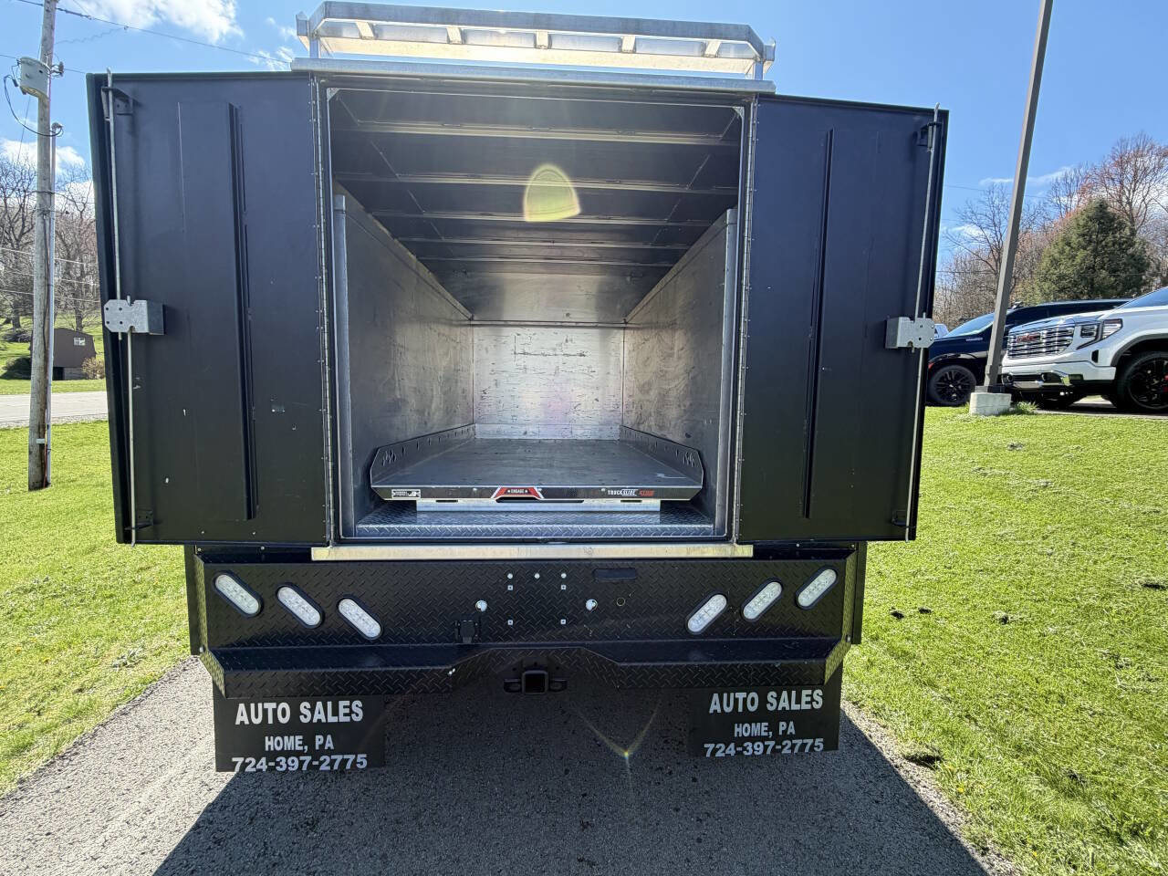 Used 2021 RAM 3500 Tradesman image 9