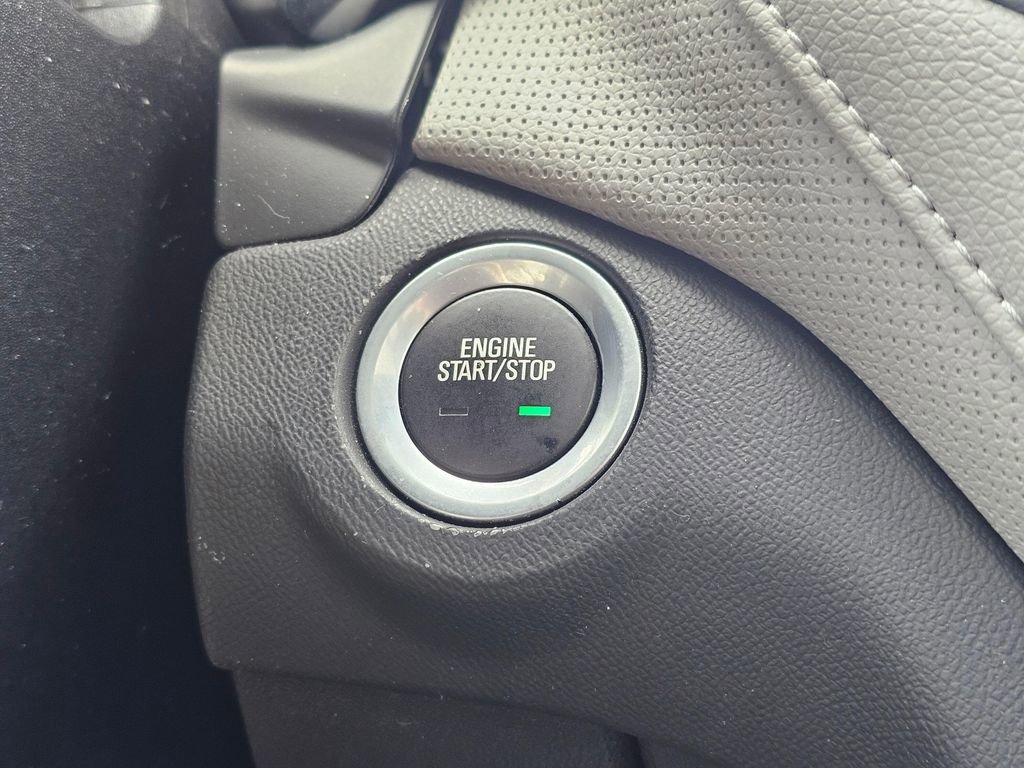 Used 2018 Chevrolet Equinox Premier image 32