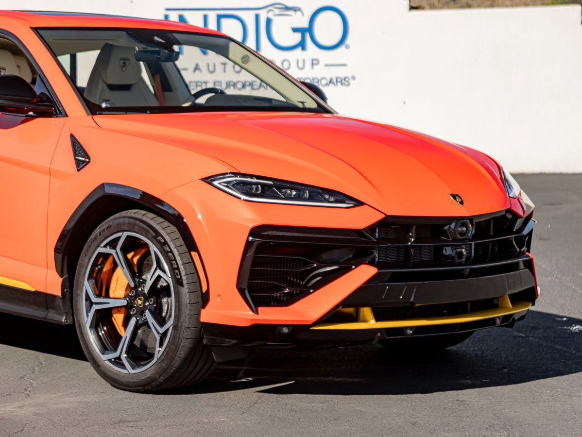 Used 2025 Lamborghini Urus SE image 5