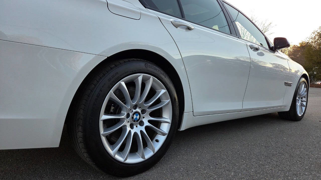 Used 2015 BMW 750i xDrive AWD/4WD image 17