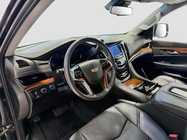 Certified 2017 Cadillac Escalade Luxury AWD/4WD image 8