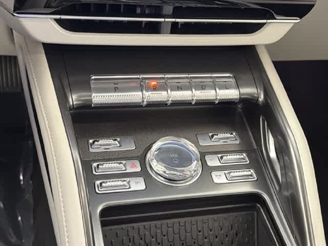 New 2026 Lincoln Nautilus Premier AWD/4WD image 8
