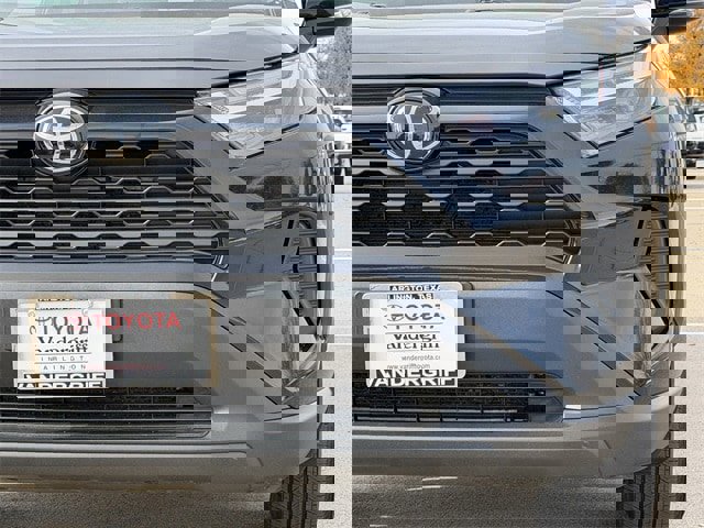 Used 2024 Toyota RAV4 XLE image 9