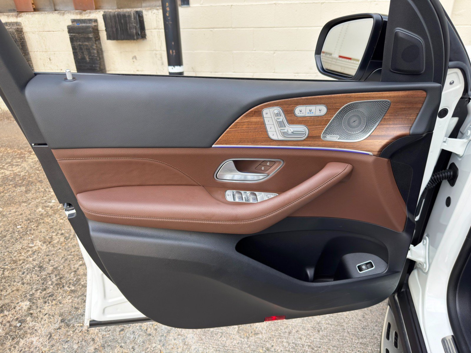 Used 2024 Mercedes-Benz GLE 580 4MATIC w/ 3rd Row Seat Package image 54