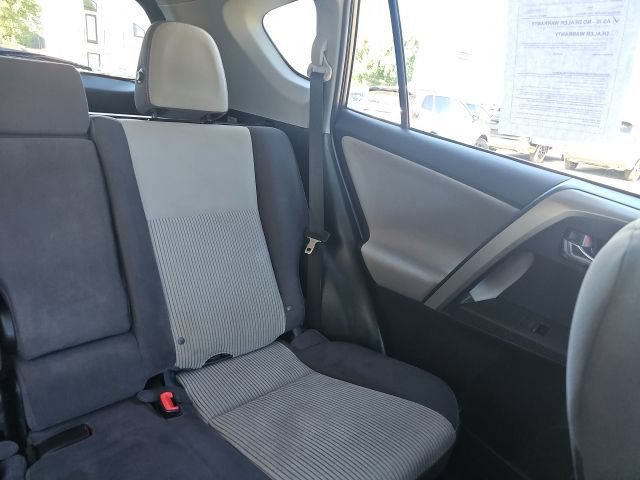 Used 2015 Toyota RAV4 XLE AWD/4WD image 13