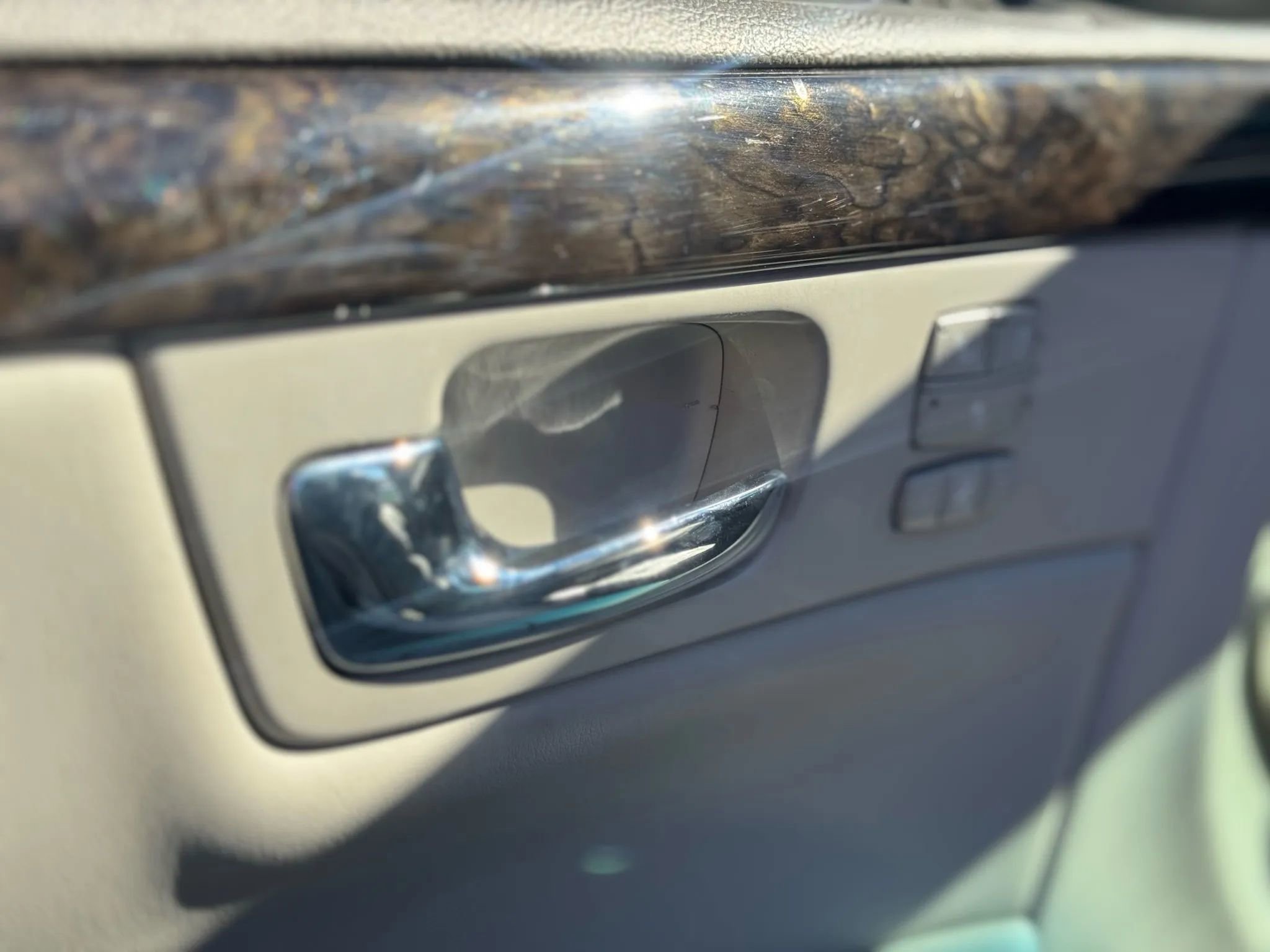 Used 2011 Cadillac DTS Luxury image 11