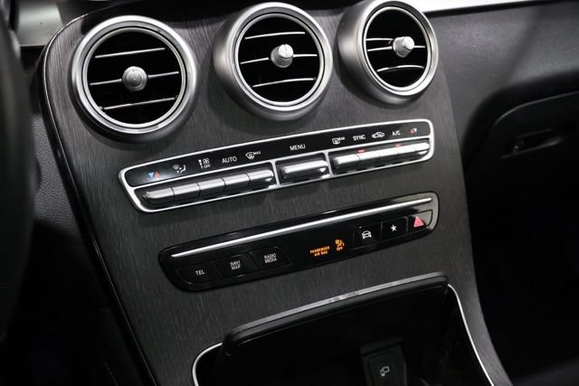 Used 2020 Mercedes-Benz GLC 300 4MATIC image 28