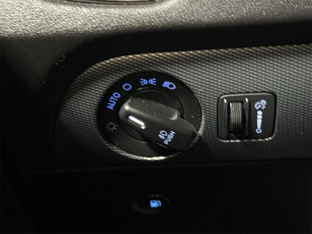 Used 2020 Dodge Durango R/T w/ Technology Group image 18