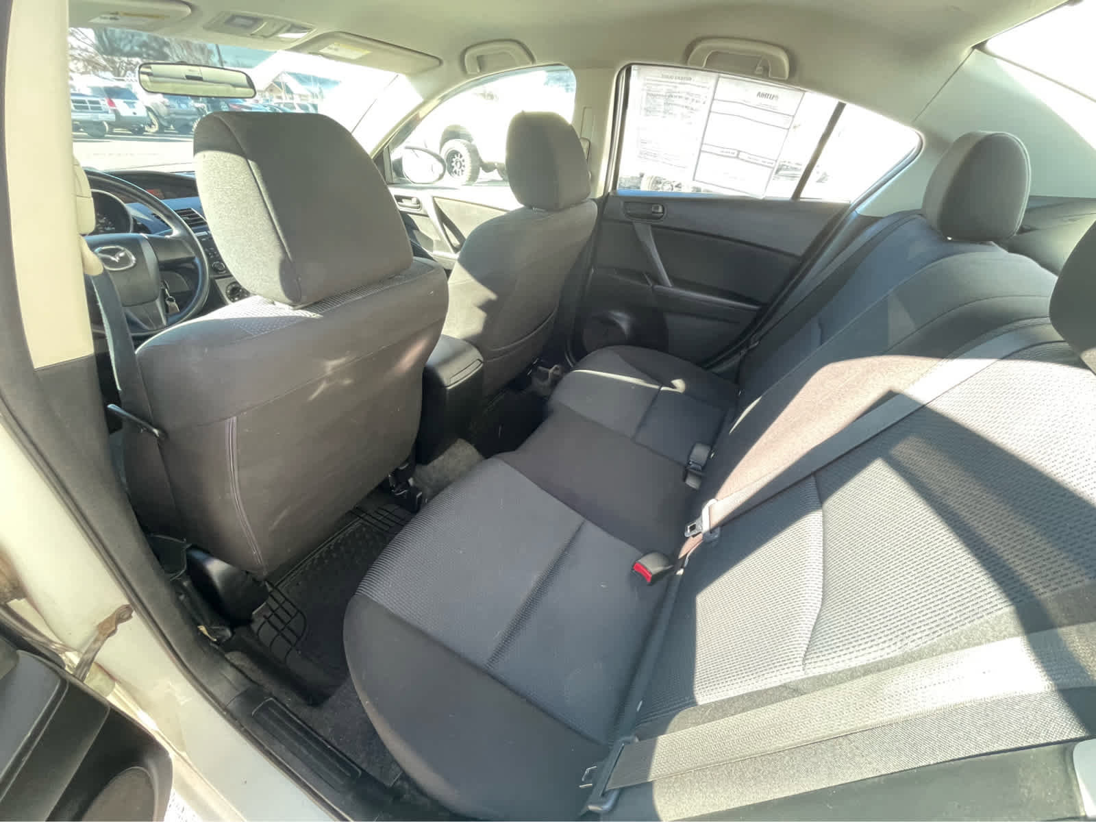 Used 2010 MAZDA MAZDA3 i Sport image 21