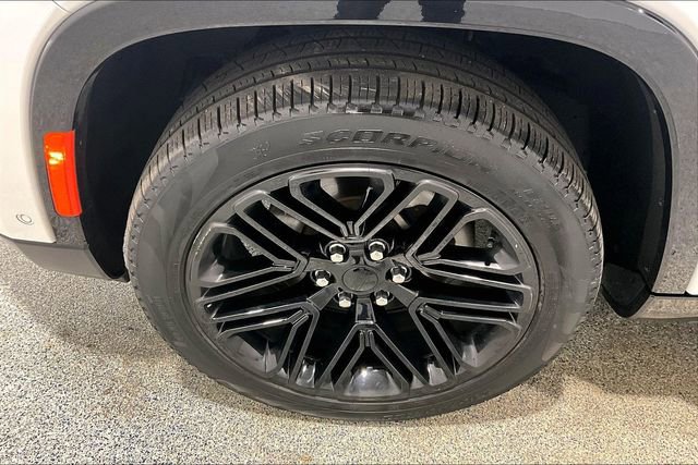 Used 2024 Jeep Wagoneer Series II image 36