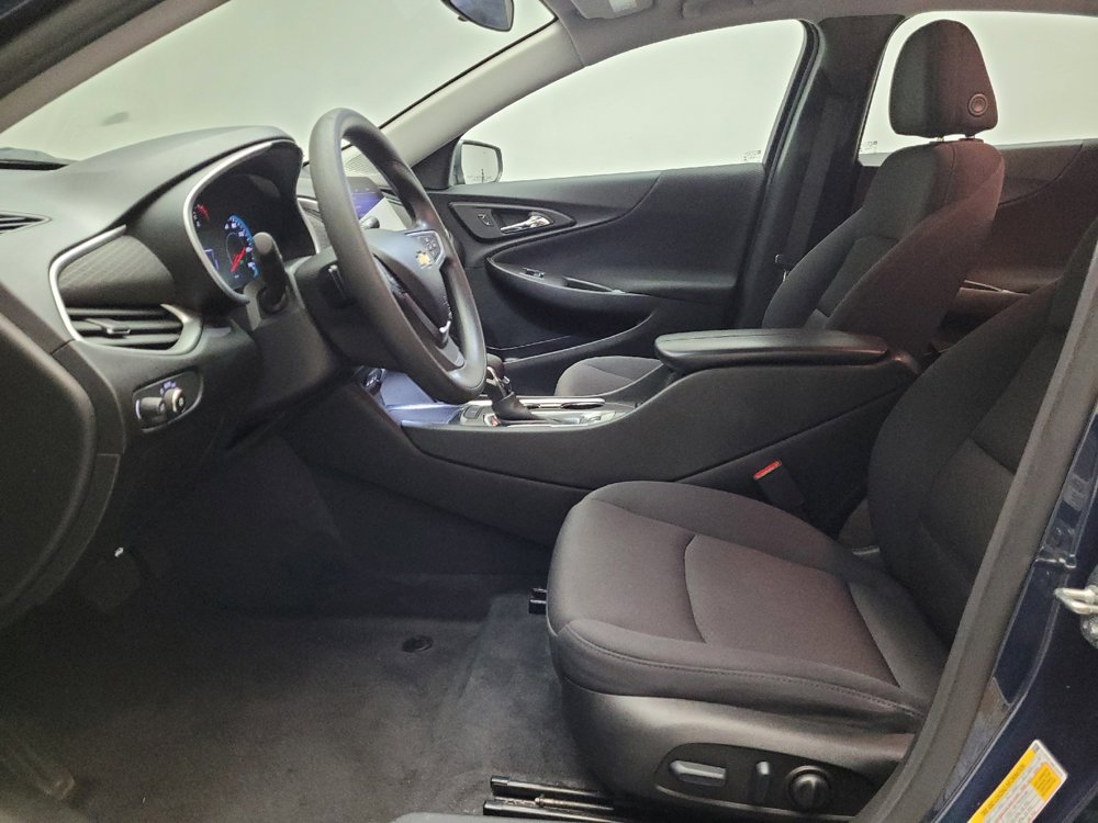 Used 2022 Chevrolet Malibu LT FWD image 17
