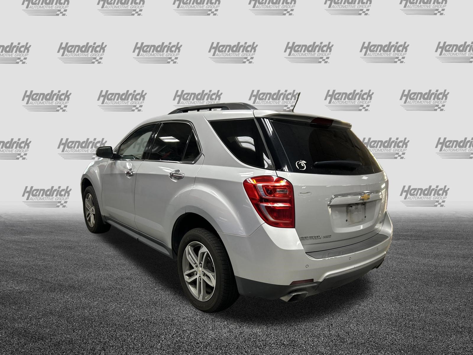 Used 2017 Chevrolet Equinox Premier w/ Enhanced Convenience Package AWD/4WD image 6