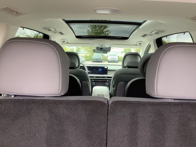 New 2026 Hyundai Ioniq 9 Limited image 2