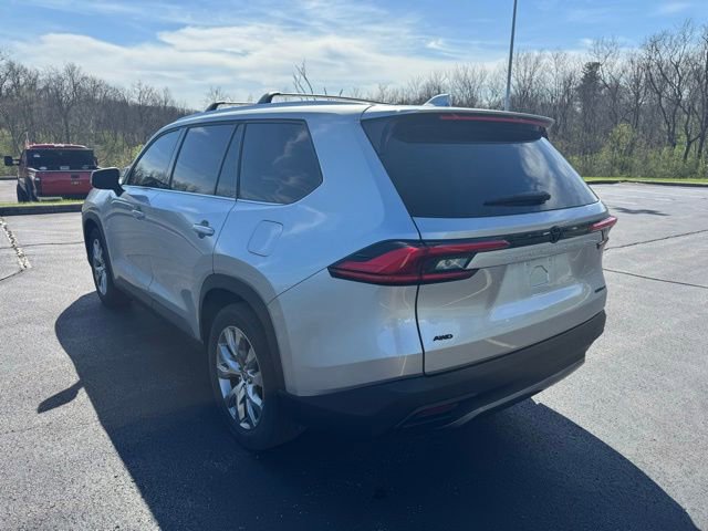 Used 2024 Toyota Grand Highlander Limited image 4