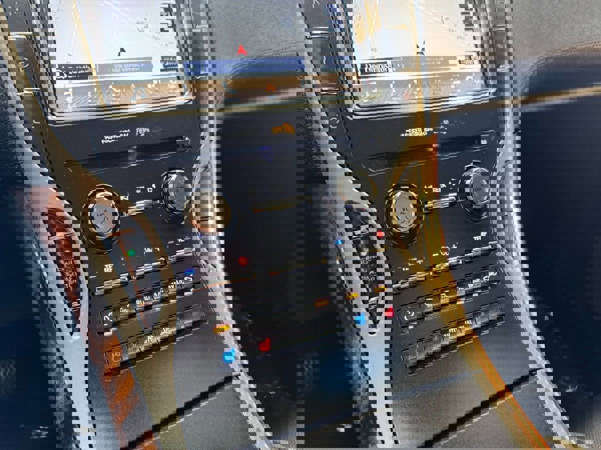 Used 2017 Lincoln MKX Reserve w/ Luxury Package image 26