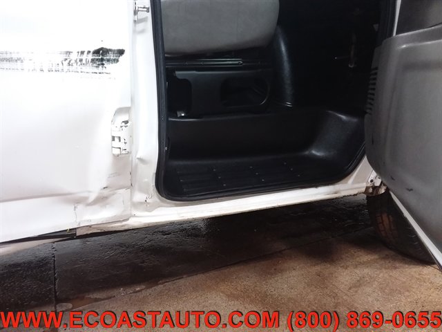 Used 2017 Chevrolet Express 2500 image 22