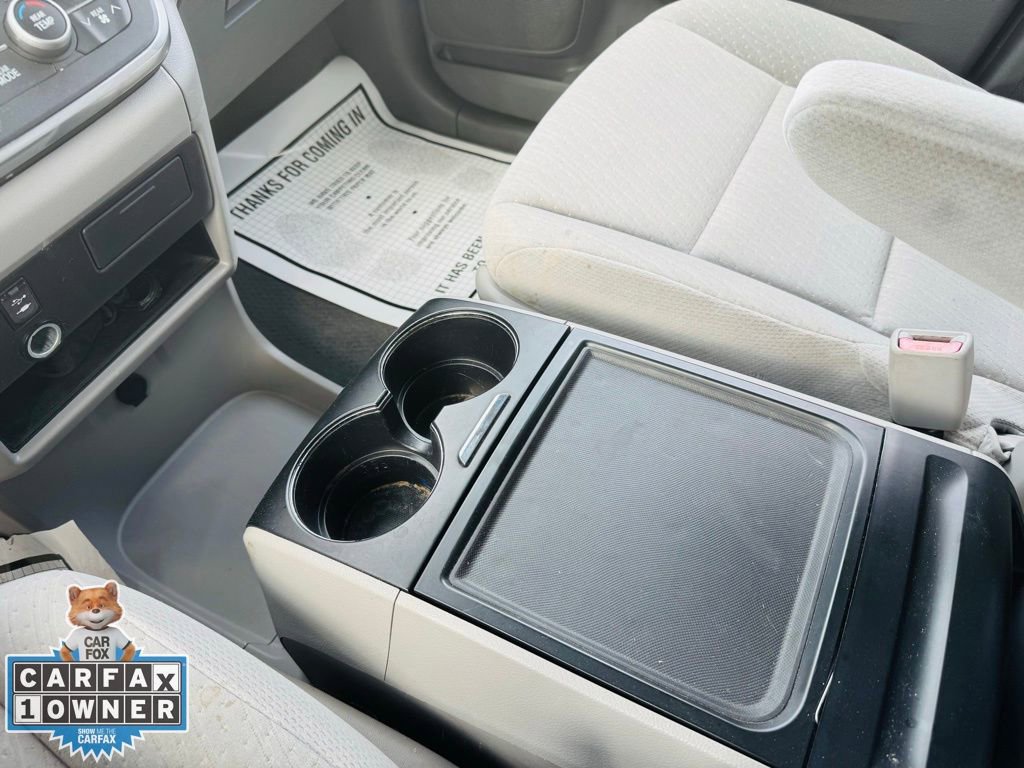Used 2015 Toyota Sienna LE image 21